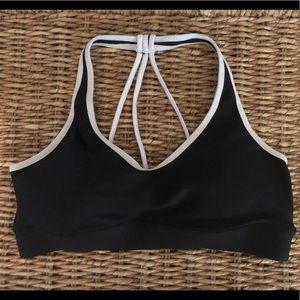 Under Armour size medium sports bra